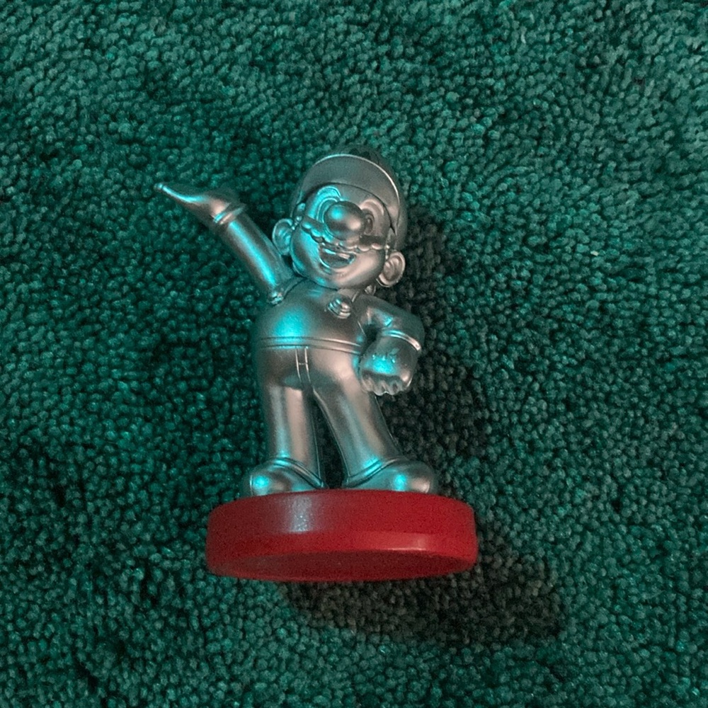 Mario (Silver) amiibo 🔥🔥 read desc